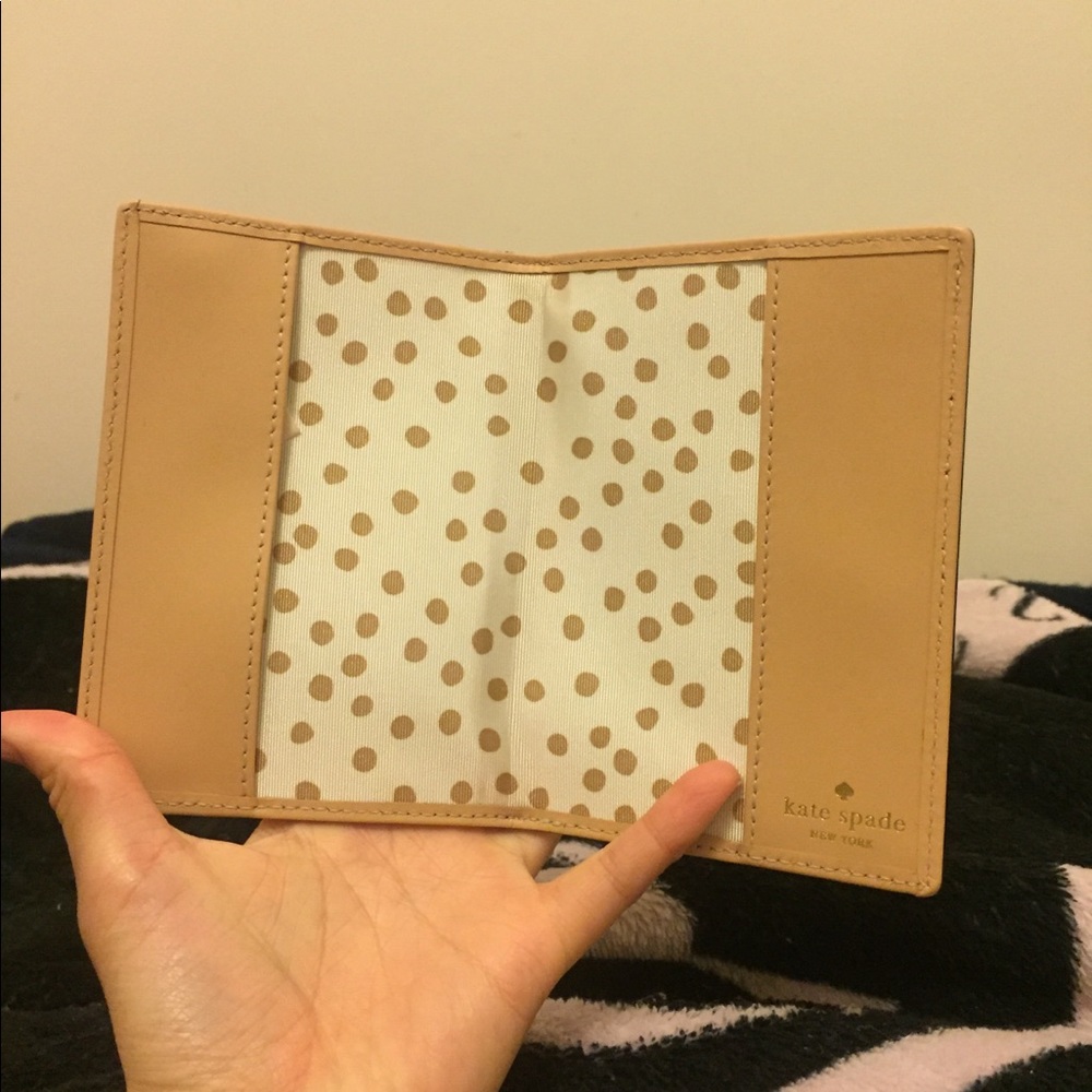 Kate Spade Passport Cover - Picture 2 of 3